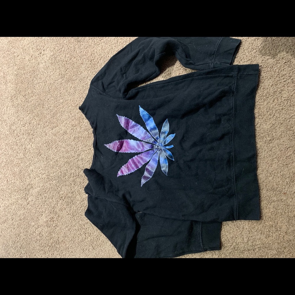 Clothes - Picture 12 of 16